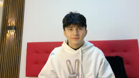 lunaydream online show from April 26, 2026, 11:19 am