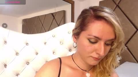 lunitadiva online show from January 27, 2025, 12:37 pm