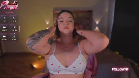 LUNA ROSE online show from November 2, 2025, 4:09 pm