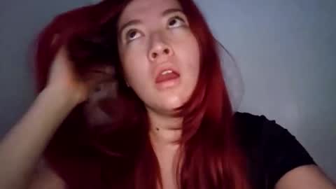 Snapshot of lunnaa1_ chatting on November 13, 2025, 4:44 am Luna online show from November 13, 2025, 4:44 am