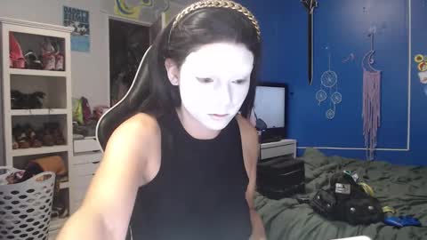 Lunobbione online show from October 24, 2025, 5:53 pm