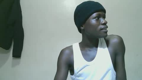 luoislove online show from October 24, 2025, 8:44 am