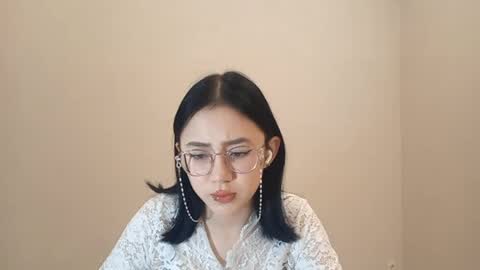 Roxie online show from April 10, 2026, 2:22 pm