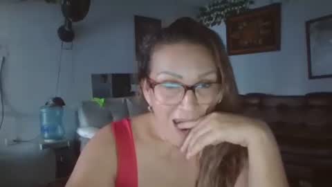 Snapshot of lupitavega_ chatting on November 2, 2025, 10:01 pm Lupita online show from November 2, 2025, 10:01 pm