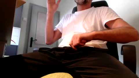 Snapshot of lure4beef chatting on January 25, 2025, 10:29 am lure4beef online show from January 25, 2025, 10:29 am