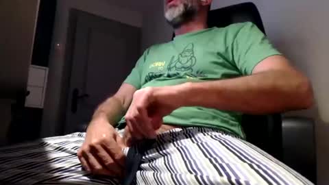 Snapshot of lure4beef chatting on March 8, 2025, 11:18 pm lure4beef online show from March 8, 2025, 11:18 pm