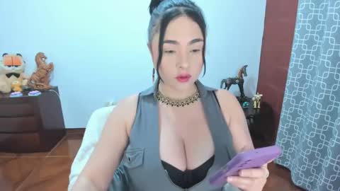 PAULINA online show from April 13, 2026, 8:03 pm