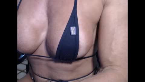 Snapshot of lusexyhot chatting on February 4, 2025, 1:13 am lusexyhot online show from February 4, 2025, 1:13 am
