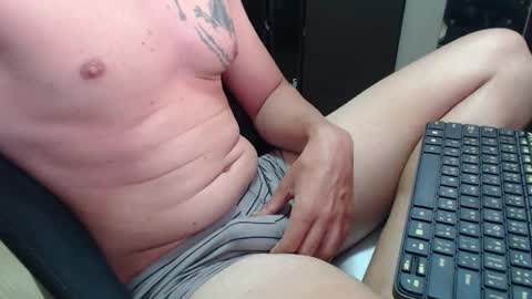 Snapshot of lushboy90 chatting on February 24, 2025, 5:54 am lushboy90 online show from February 24, 2025, 5:54 am