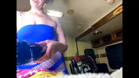 Kikithebaee online show from February 18, 2025, 12:48 am