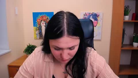 Lusi online show from February 20, 2025, 5:07 pm