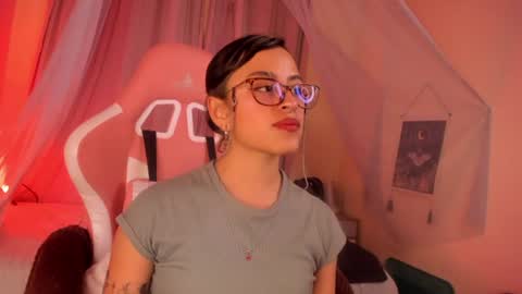 Snapshot of lusiana__ chatting on June 19, 2026, 5:12 am Luci online show from June 19, 2026, 5:12 am