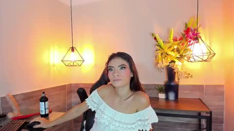 Lussie  online show from October 3, 2025, 12:02 pm