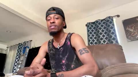 LUST online show from November 6, 2025, 6:31 pm