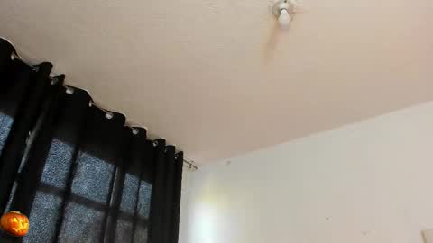 Snapshot of lustful__babe chatting on October 23, 2025, 11:42 am lustful__babe online show from October 23, 2025, 11:42 am