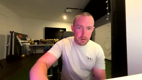 lustfull4you online show from January 3, 2025, 10:19 pm