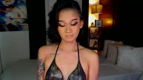 Snapshot of lustfulltrans chatting on December 19, 2024, 5:29 am AdriannaFowks online show from December 19, 2024, 5:29 am