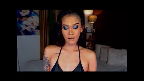 Snapshot of lustfulltrans chatting on January 26, 2025, 7:09 pm AdriannaFowks online show from January 26, 2025, 7:09 pm