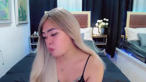Snapshot of lustfuloffendertrina chatting on January 8, 2025, 10:48 pm Trina online show from January 8, 2025, 10:48 pm