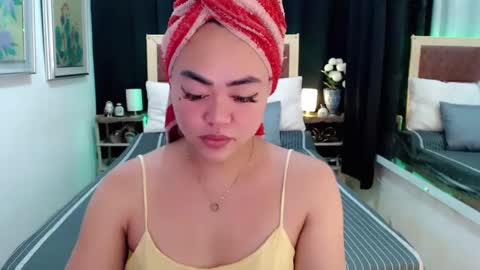 Snapshot of lustfuloffendertrina chatting on January 28, 2025, 3:15 am Trina online show from January 28, 2025, 3:15 am