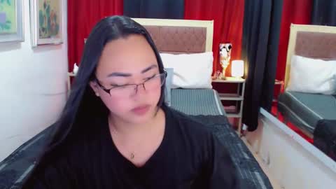 Snapshot of lustfuloffendertrina chatting on February 23, 2025, 8:28 am Trina online show from February 23, 2025, 8:28 am