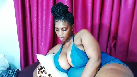 Snapshot of lustydesirex chatting on December 12, 2024, 4:37 am lustydesirex online show from December 12, 2024, 4:37 am