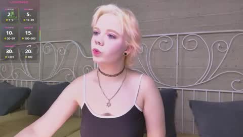 Snapshot of lustyempress chatting on October 26, 2025, 4:40 am SALLY online show from October 26, 2025, 4:40 am