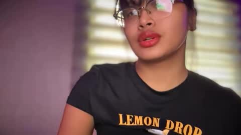 KEISHA  -  DONT FORGET TO FOLLOW ME AND GIVE ME THUMBS UP 3 online show from March 18, 2026, 12:47 am