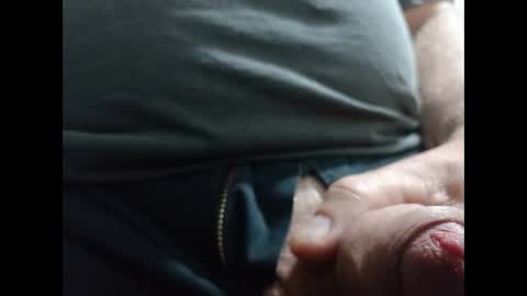 lutorres online show from December 7, 2024, 9:55 pm