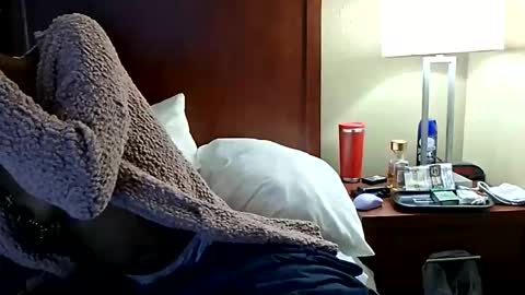 Snapshot of luvbug555 chatting on November 4, 2025, 11:20 am luvbug555 online show from November 4, 2025, 11:20 am