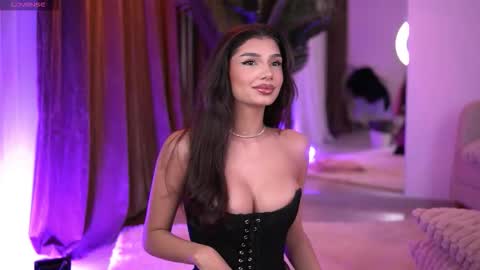Snapshot of luvcaprice chatting on November 19, 2025, 7:19 am Caprice online show from November 19, 2025, 7:19 am