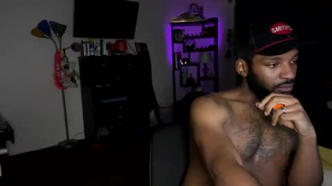 luverboi online show from December 7, 2024, 1:47 am