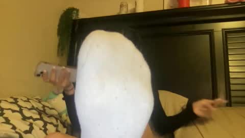 luvrxstarx online show from February 11, 2026, 2:49 am