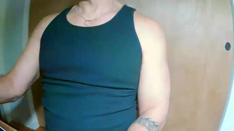 Snapshot of luvzjerkingoff chatting on January 15, 2025, 2:24 pm luvzjerkingoff online show from January 15, 2025, 2:24 pm