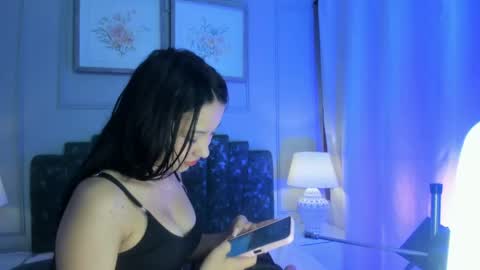 lux_bitchx online show from April 17, 2026, 2:58 am