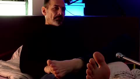 Snapshot of lux_dei chatting on December 21, 2024, 2:37 pm Im a   -  CAMGUY YOU  LIKE to FUCK online show from December 21, 2024, 2:37 pm