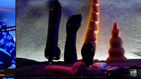 Snapshot of lux_dei chatting on January 19, 2025, 12:49 am Im a   -  CAMGUY YOU  LIKE to FUCK online show from January 19, 2025, 12:49 am