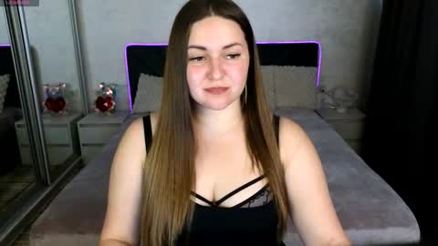 lux_lizz online show from April 27, 2026, 4:16 pm