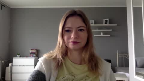 Snapshot of lux_millie chatting on September 30, 2025, 9:47 am Millie online show from September 30, 2025, 9:47 am