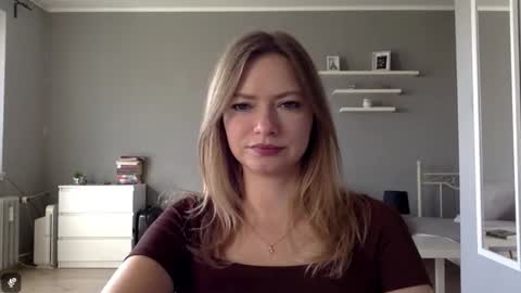 Snapshot of lux_millie chatting on October 3, 2025, 1:52 pm Millie online show from October 3, 2025, 1:52 pm