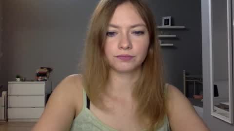 Snapshot of lux_millie chatting on November 4, 2025, 11:04 pm Millie online show from November 4, 2025, 11:04 pm