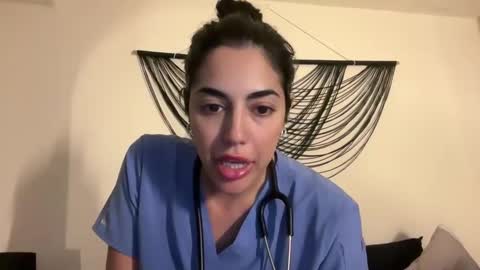 Snapshot of luxcher22 chatting on January 28, 2025, 3:15 am luxcher22 online show from January 28, 2025, 3:15 am