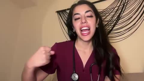 Snapshot of luxcher22 chatting on January 31, 2025, 3:30 am luxcher22 online show from January 31, 2025, 3:30 am