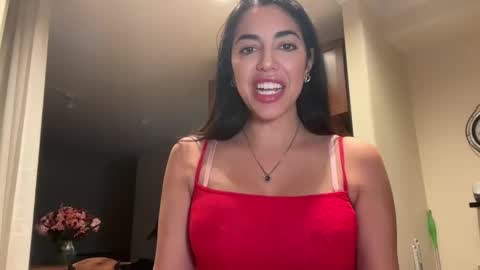 Snapshot of luxcher22 chatting on February 15, 2025, 3:42 am luxcher22 online show from February 15, 2025, 3:42 am