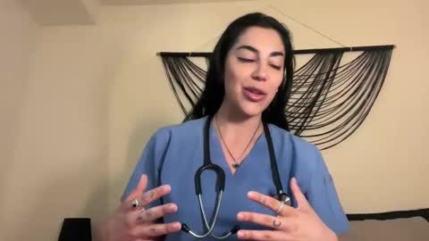 Snapshot of luxcher22 chatting on March 1, 2025, 3:21 am luxcher22 online show from March 1, 2025, 3:21 am