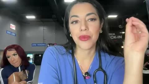 Snapshot of luxcher22 chatting on October 26, 2025, 5:52 pm luxcher22 online show from October 26, 2025, 5:52 pm