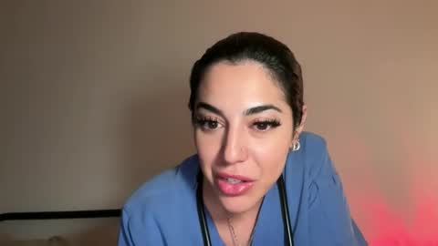 Snapshot of luxcher22 chatting on March 4, 2026, 5:35 am luxcher22 online show from March 4, 2026, 5:35 am