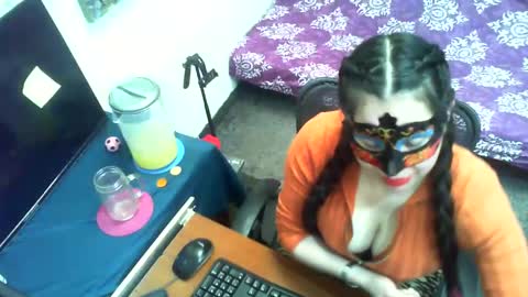 Snapshot of luxdasilva chatting on June 1, 2026, 7:04 pm luxdasilva online show from June 1, 2026, 7:04 pm