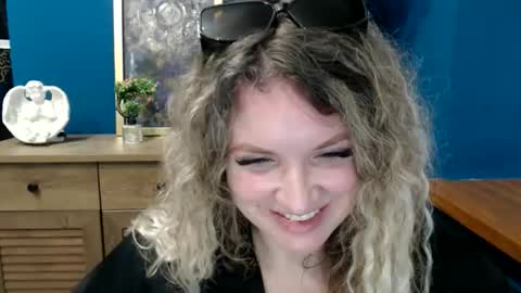 Donna online show from May 27, 2026, 7:05 am