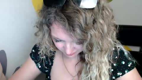 Donna online show from June 21, 2026, 10:12 pm